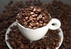 CoffeeBeansCup_dreamstime_13158097_blog