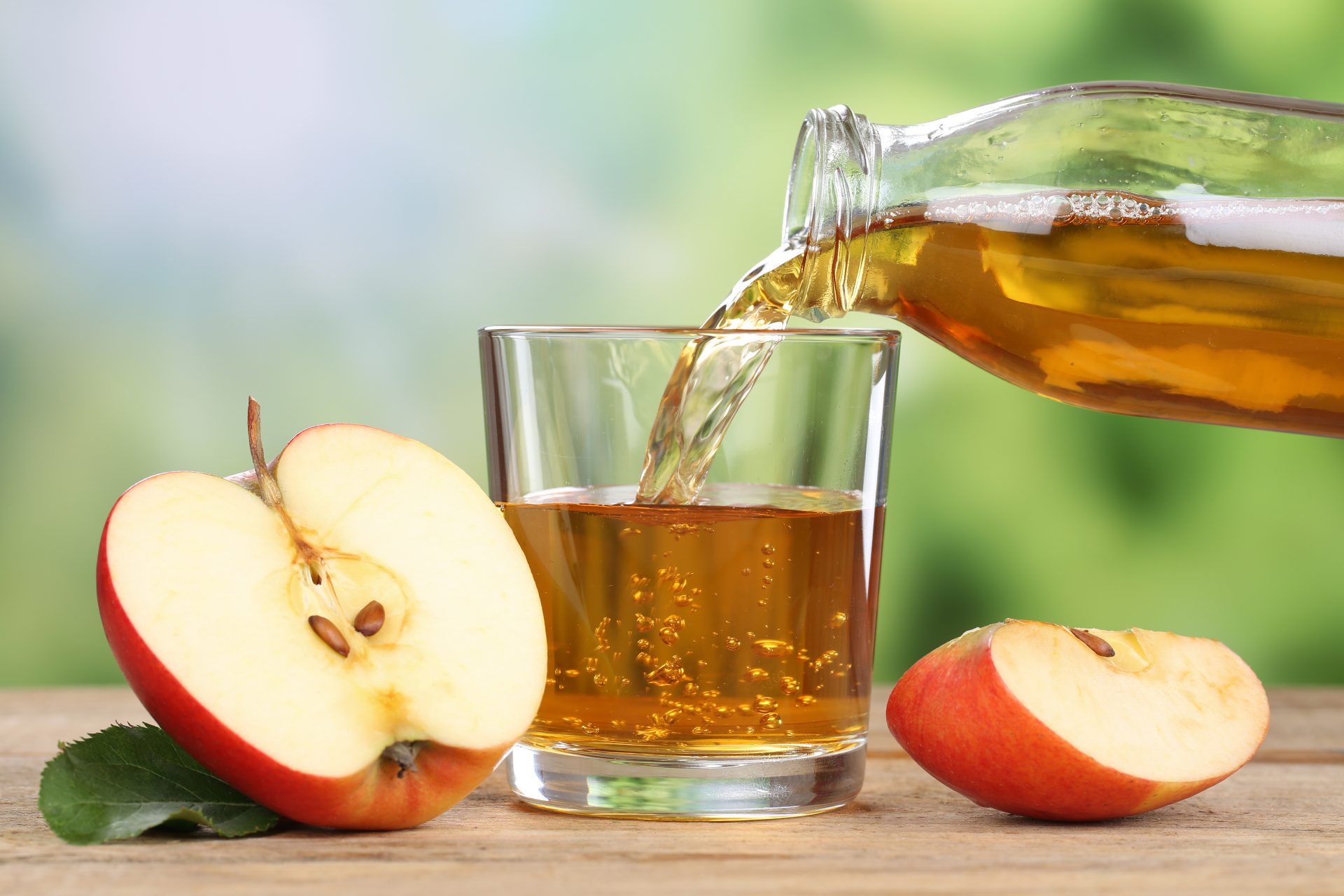 Difference between Apple Cider and Apple Juice - American Institute for ...